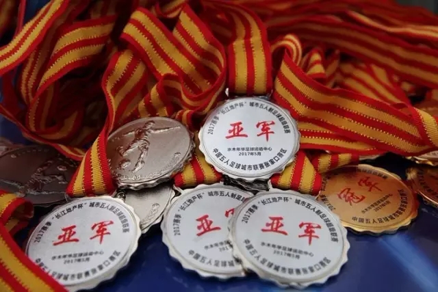 国产新能源崛起：二线豪华品牌面临生死考验